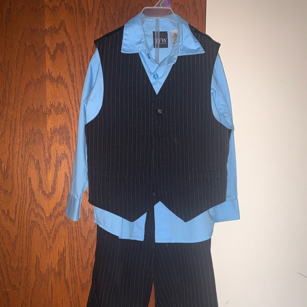 Boys’ Size 6 Pinstripe 3-piece Suit